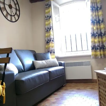 Antibes Vacances アンティーブ