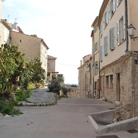 Sea View With Balcony Old Town Of Antibes 2 Pers Appartamento *