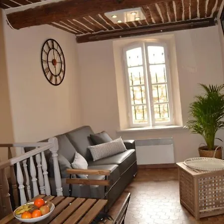 Antibes Vacances 公寓 *