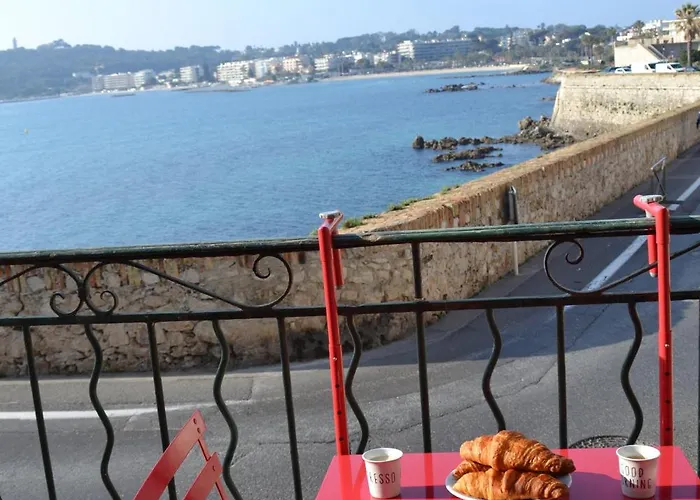Sea View With Balcony Old Town Of Antibes 2 Pers Antibes