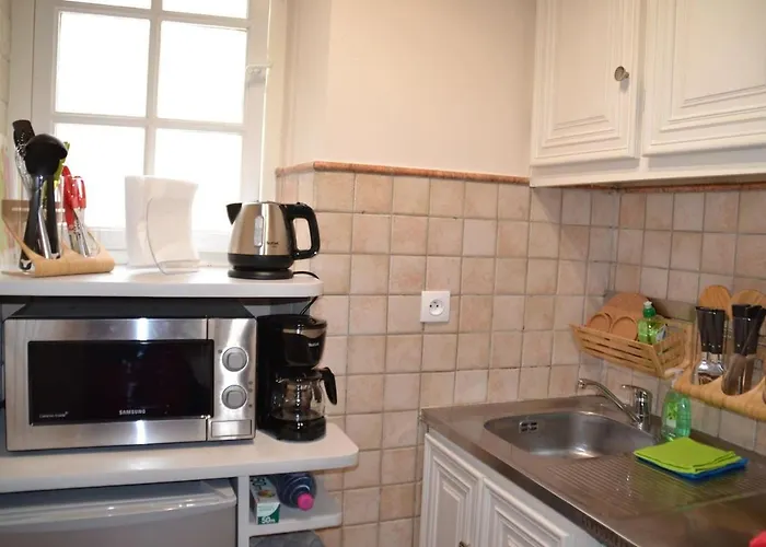 Apartment Sea View With Balcony Old Town Of Antibes 2 Pers Antibes